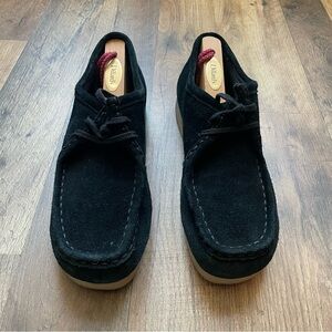 Clarks women Black Suede Shoes